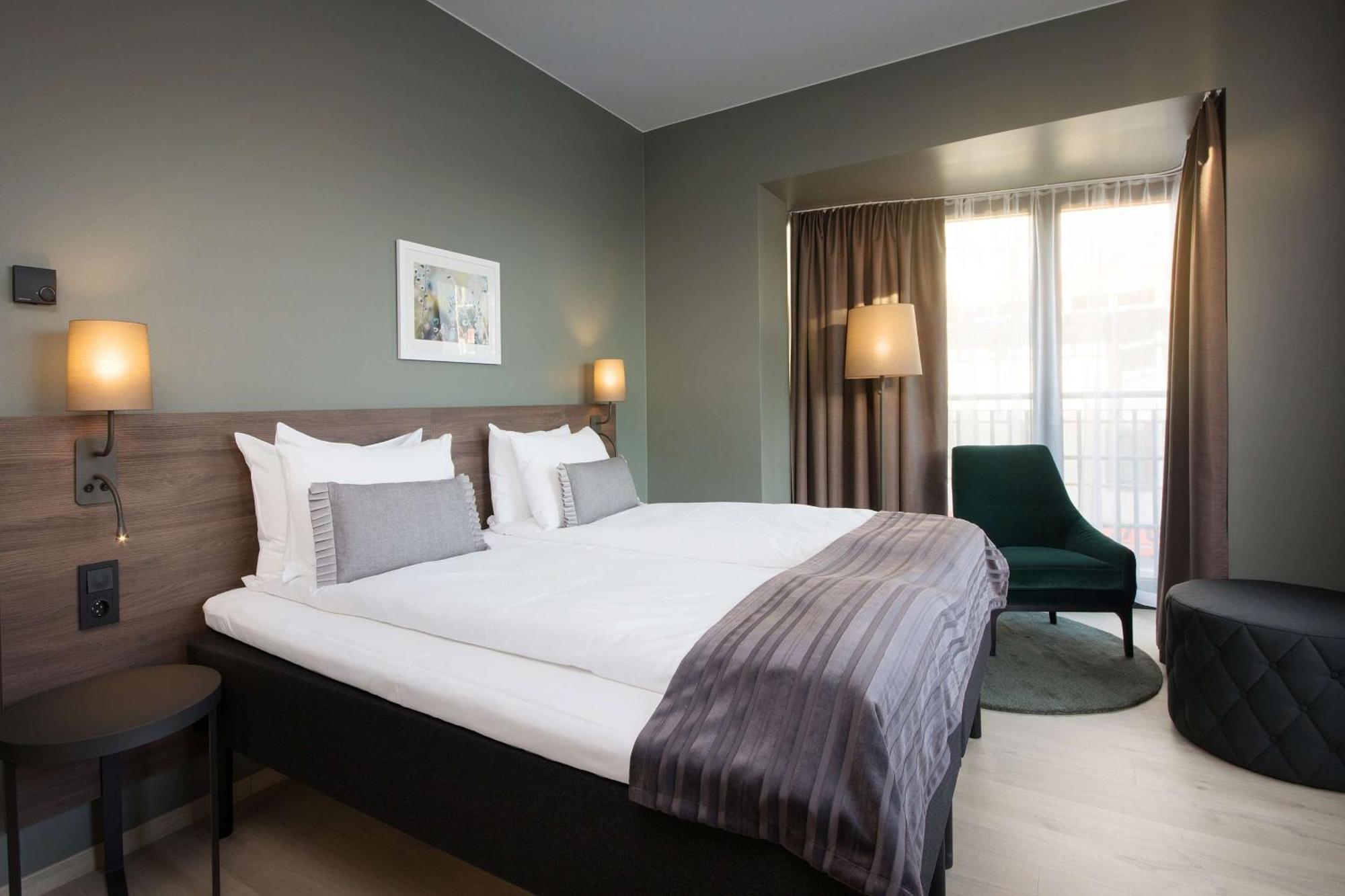 Queen Room,1706797576:JPEG